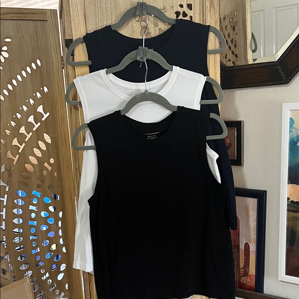 Banana Republic Timelesss Tanks - black, white & navy (3-pack)